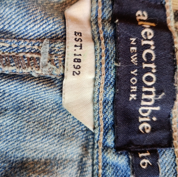 Abercrombie denim mini skirt - Picture 3 of 3